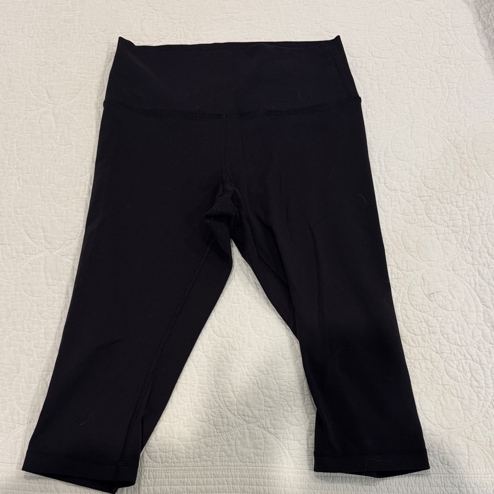 Lululemon Athletica Black Cropped Leggings - Picture 2 of 4